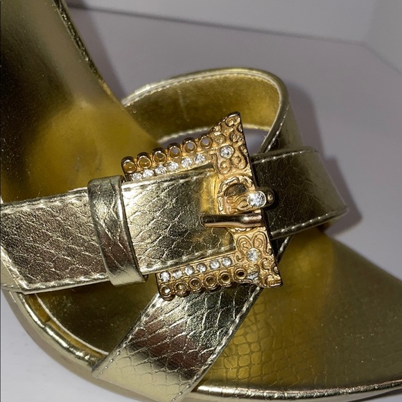 Anne Michelle Gold Heels with Stiletto Heels and Open Toe Design - Picture 10 of 12